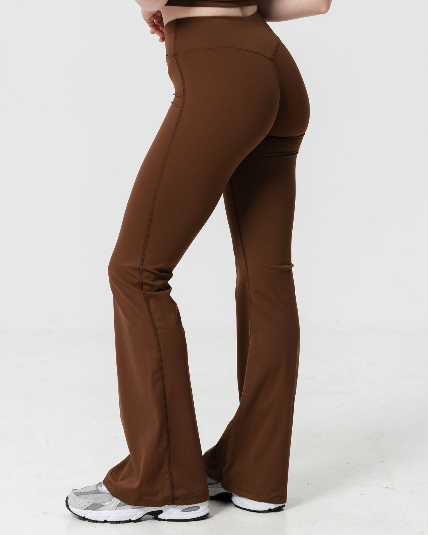 Nova Flared Leggings in Mocha