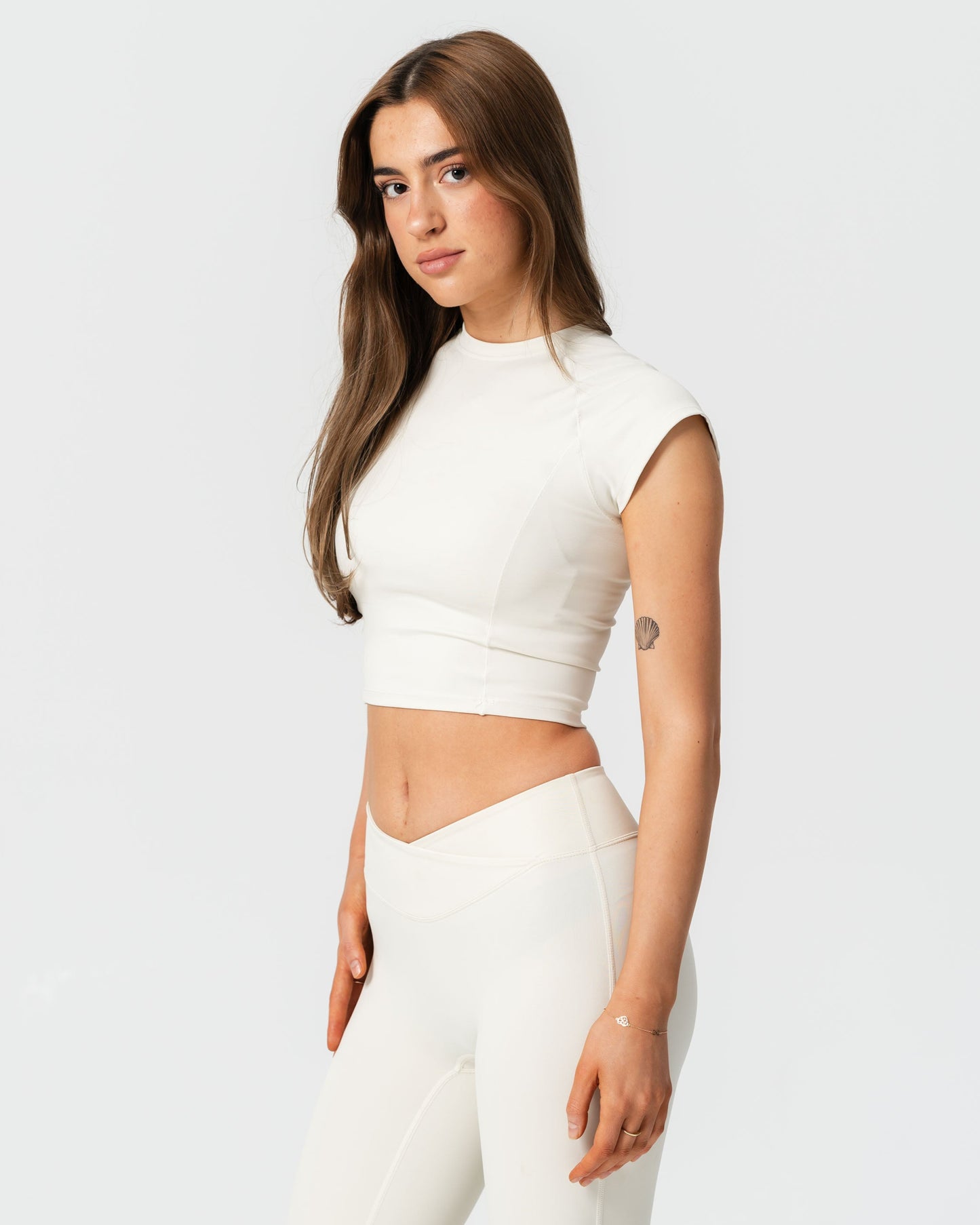 Nova Tee in Vanilla Dust