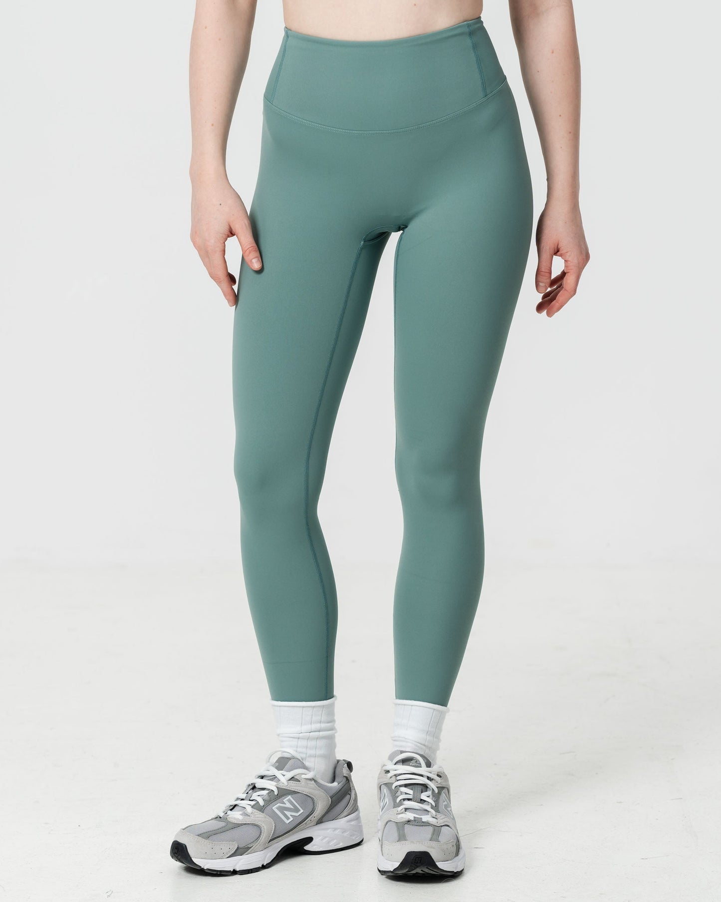 Active Leggings in Aqua Mist