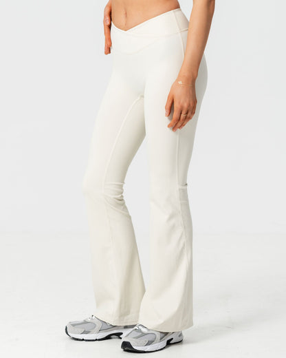 Nova Flared Leggings in Vanilla Dust