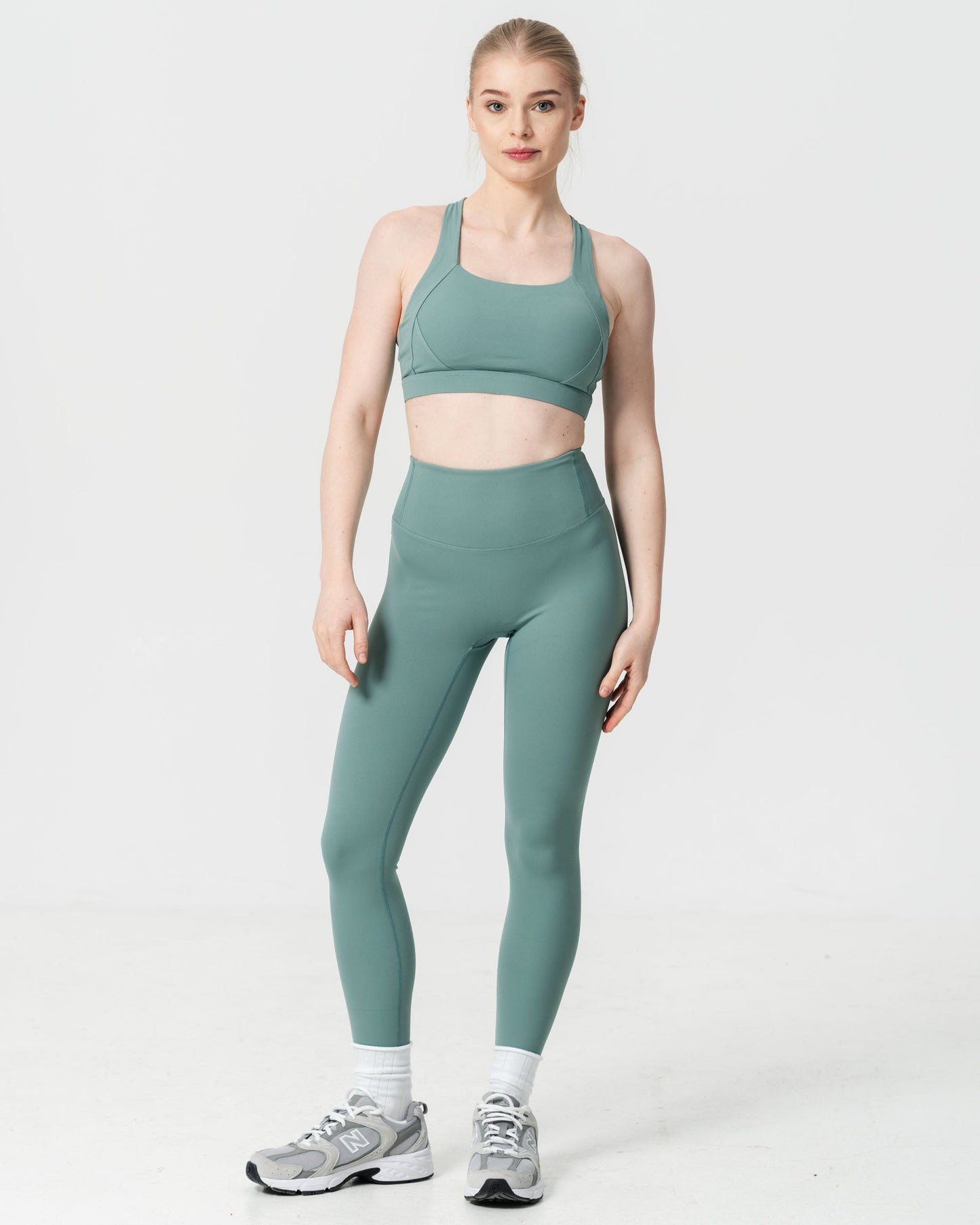 Active Leggings in Aqua Mist