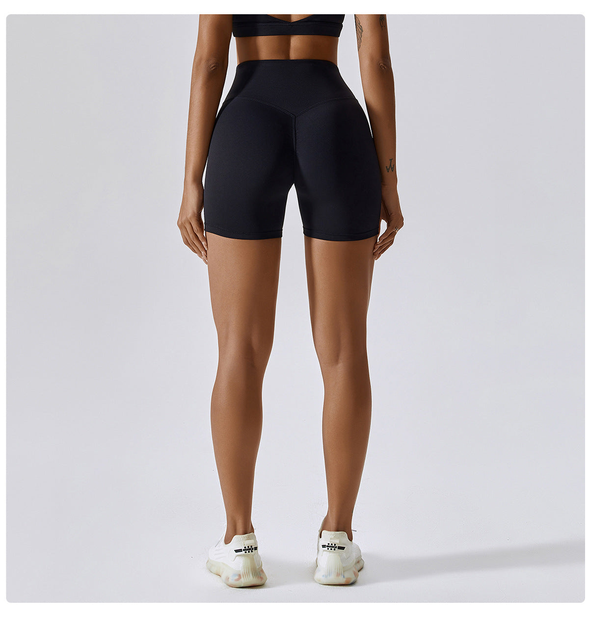 Short Leggings in Advanced Black