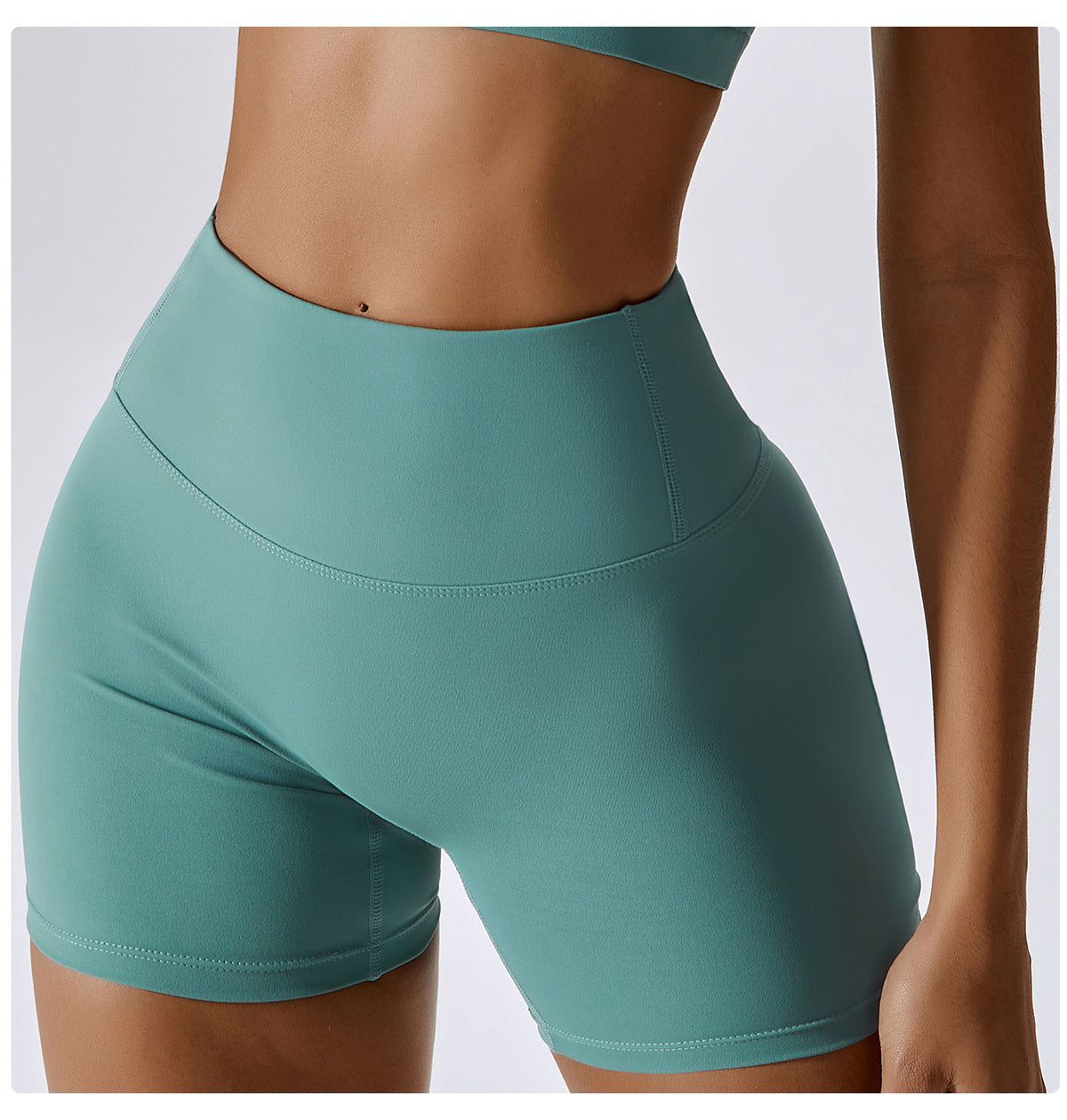 Short Leggings in Soft Teal