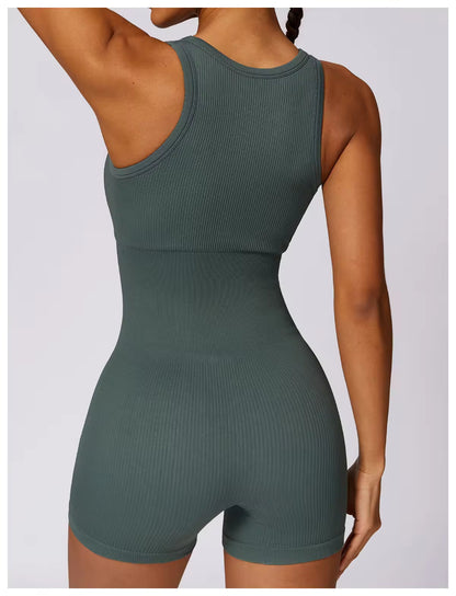 Short Yoga Suit in Olive Green